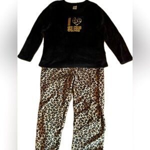 Black and Brown Leopard Print Pajama Set. Warm and cozy. Size XL (16-18)